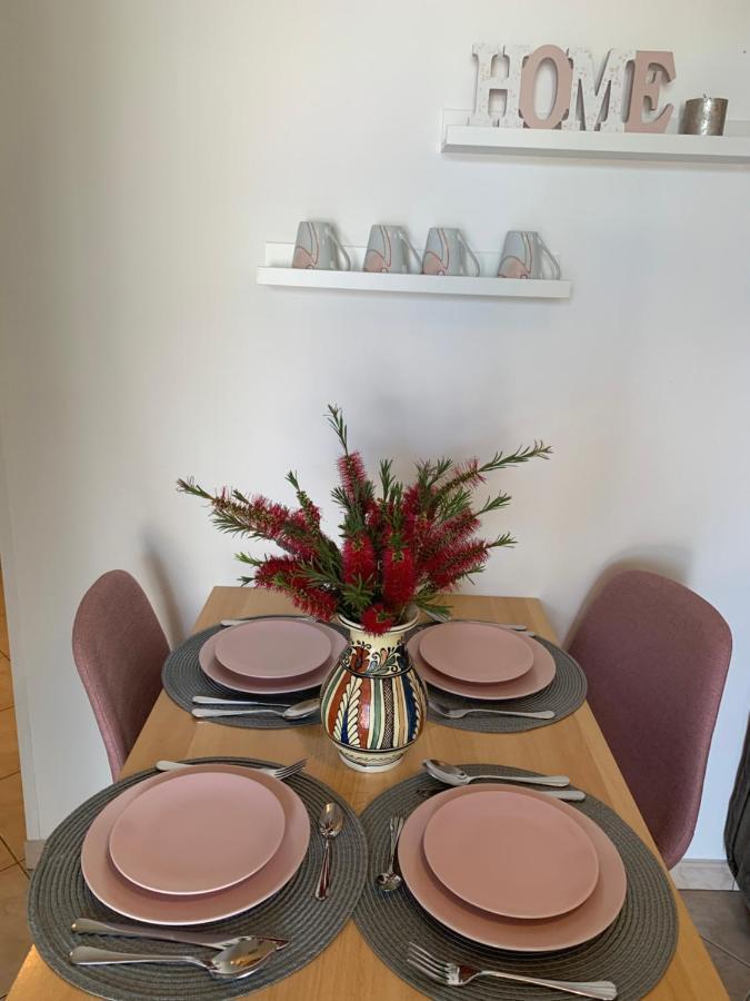 Villa Ulika - 3 Apt For 4 Persons พูลา ภายนอก รูปภาพ