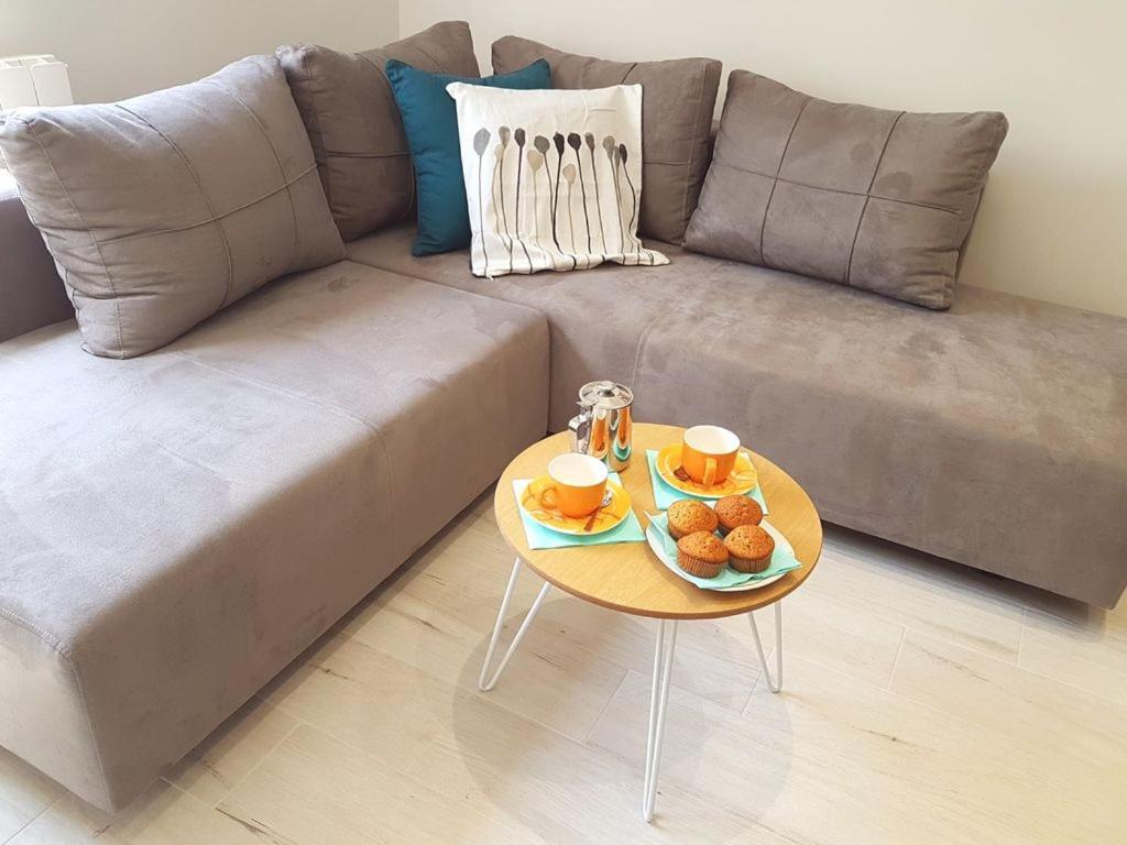 Villa Ulika - 3 Apt For 4 Persons พูลา ภายนอก รูปภาพ